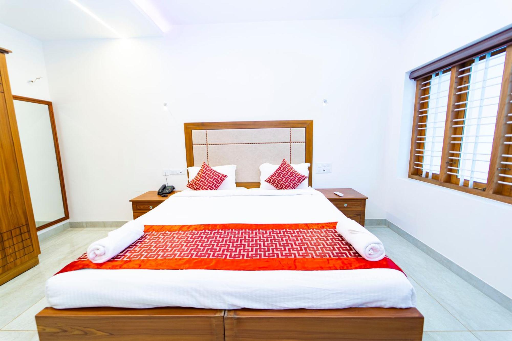 Skylar Seaview Beach Resort & Ayurveda Varkala Exterior foto