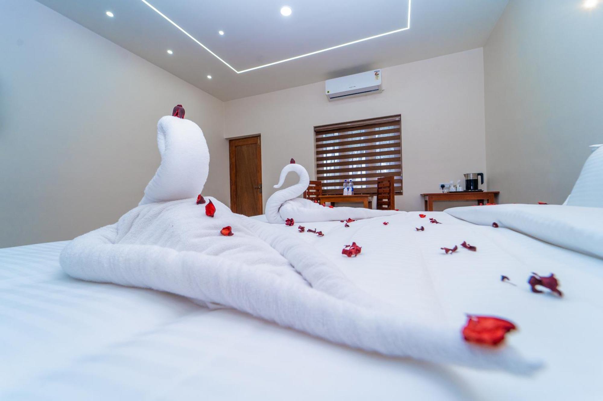 Skylar Seaview Beach Resort & Ayurveda Varkala Exterior foto