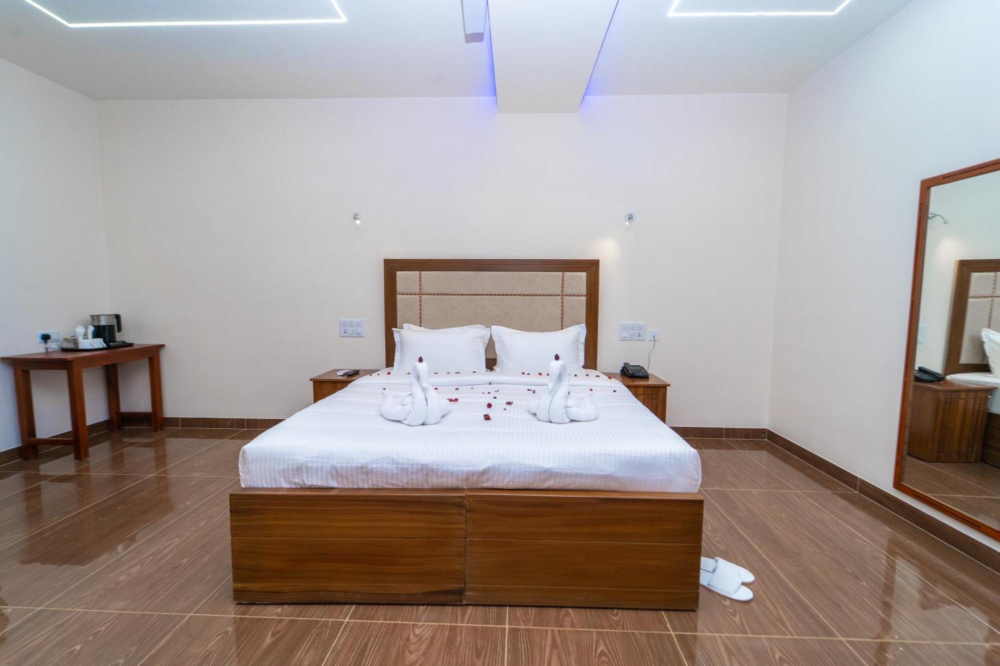 Skylar Seaview Beach Resort & Ayurveda Varkala Exterior foto