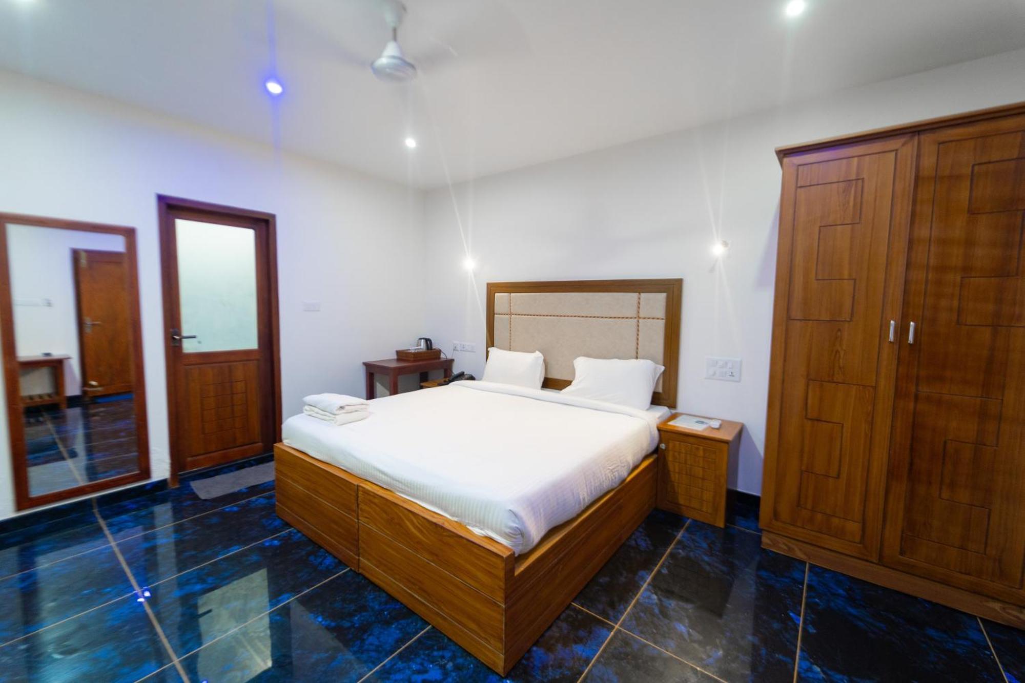 Skylar Seaview Beach Resort & Ayurveda Varkala Exterior foto